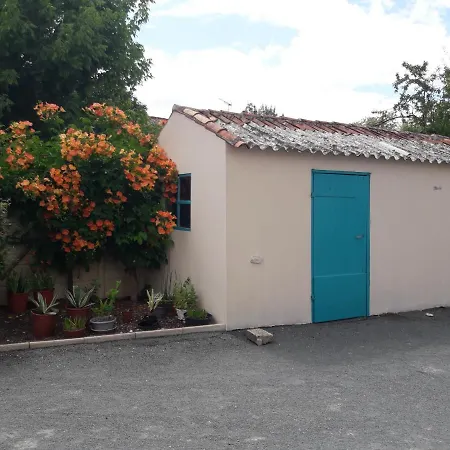 Logis De Lange Studio 2 P Saint-Hilaire-la-Palud Exterior photo